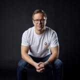 Бескромный