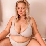 БОЛЬШИЕ ЖОПЫ СИСЬКИ