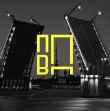 По поребрику в парадную