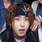 Поклонение Хан Джисону