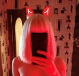 Дьявол в юбке Demo