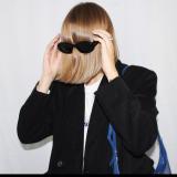 Сделай лицо попроще